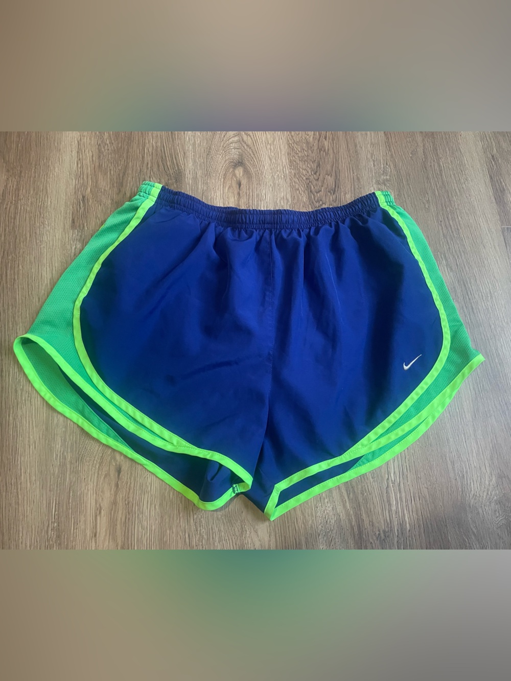 Nike large women’s running shorts blue/green